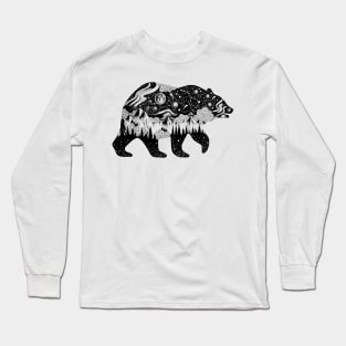 bear with mountains Long Sleeve T-Shirt